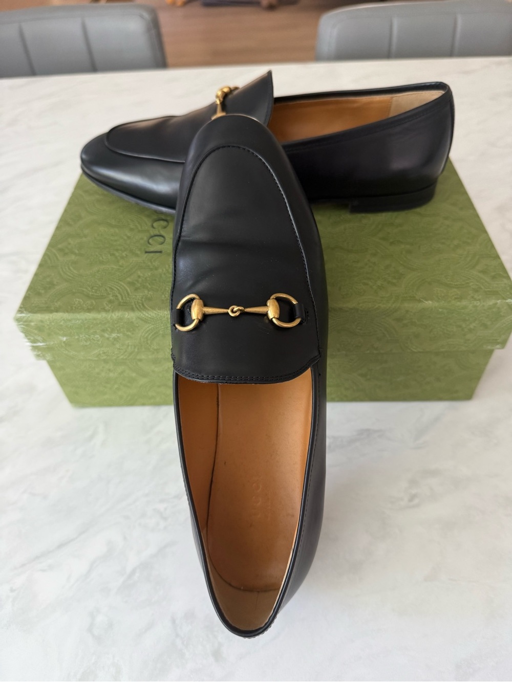 Gucci Black Leather Loafers with Gold Horsebit Accent Sz 40